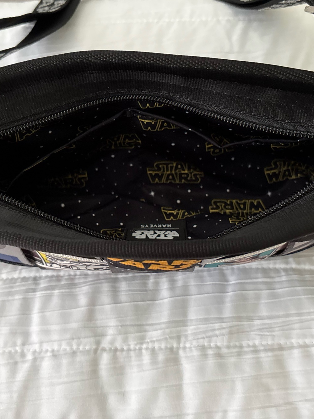 Harveys Star Wars Patchwork Convertible Clutch Crossbody Disney Leia R2D2 Obiwan - Picture 13 of 13